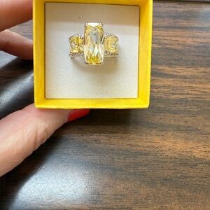 Chasing sparkling memories ring